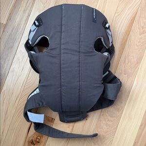 BabyBjörn Gray Carrier